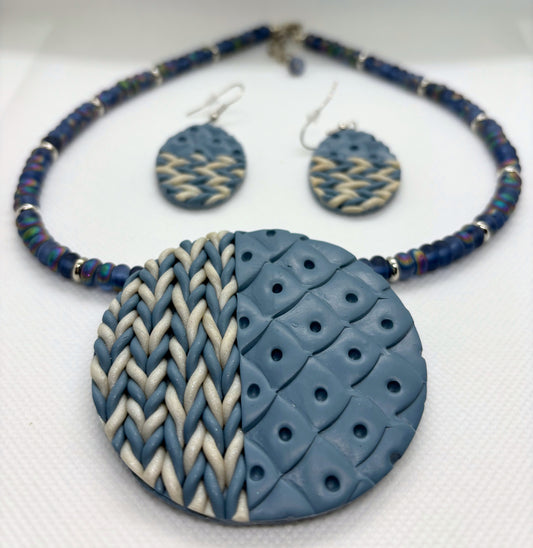 Round Shaped Pendant Knitted Necklace Set